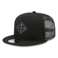 Adult Men's New York Yankees New Era Diamond Vert Trucker 9FIFTY Snapback Hat - Black