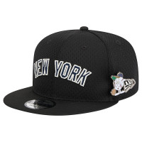 Adult Men's New York Yankees New Era Post Up Pin 9FIFTY Snapback Hat - Black