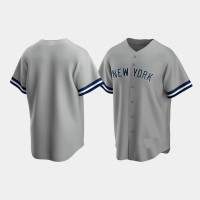 Mens New York Yankees Gray Replica Road Jersey